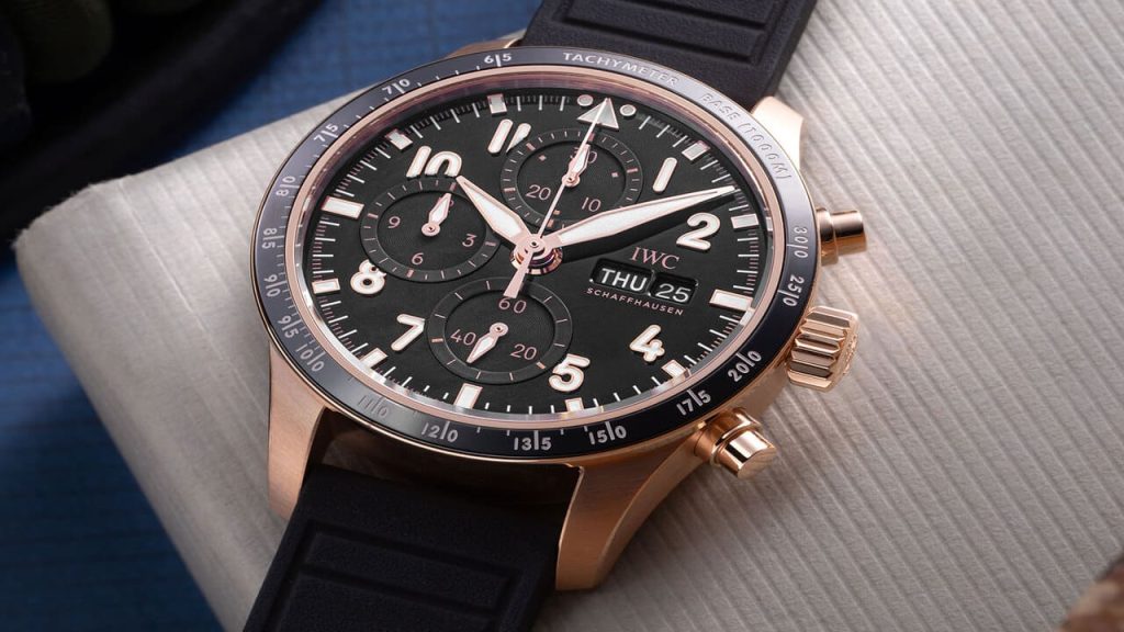 Jam Tangan Pilot IWC Rose Gold Chronograph Berbalut Emas Merah 18 Karat Rose Gold